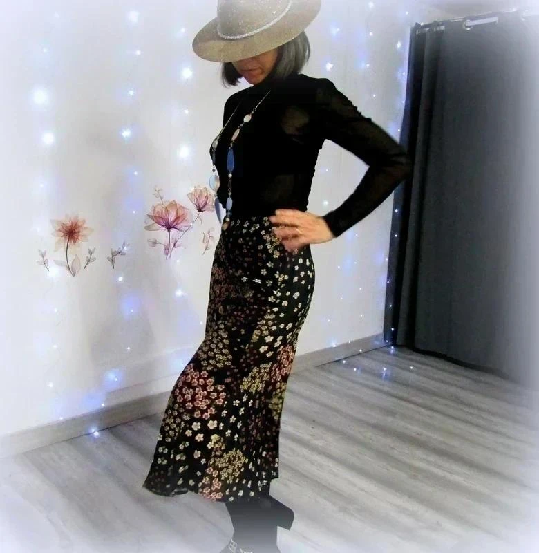 🌸 Falda Midi Floral - Elegante y Fluida (Talla S) – photo 2